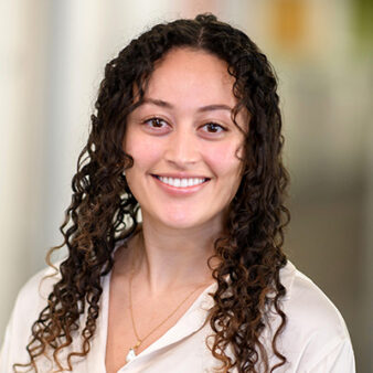 Headshot of Alexa Brennan